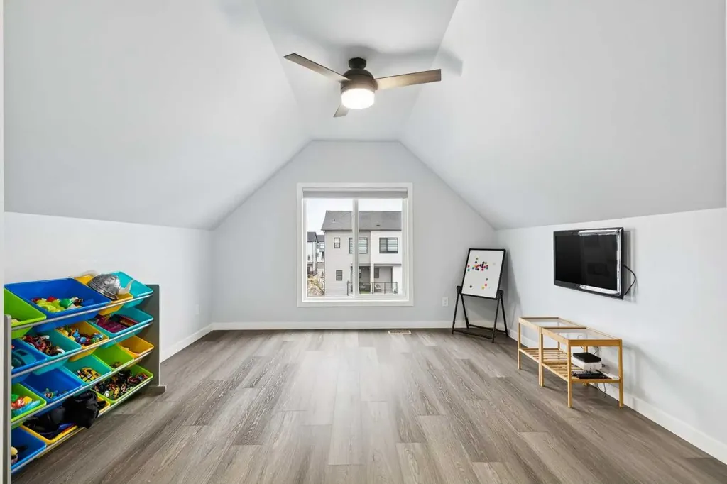 27 Masters Manor SE Calgary AB T3M 2R3