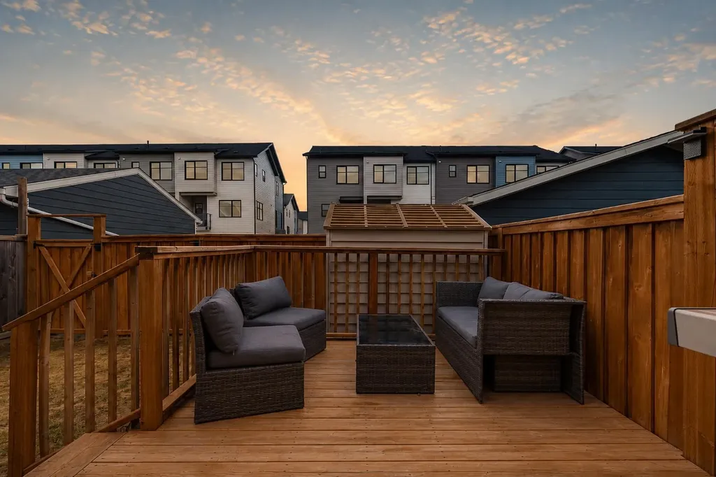 27 Masters Manor SE Calgary AB T3M 2R3