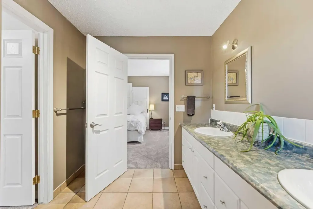 38 Wolf Drive Rural Rocky View County AB T3Z 1A3
