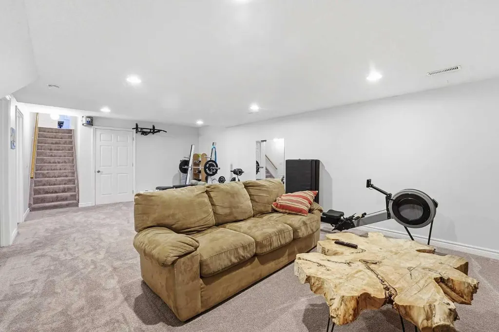 38 Wolf Drive Rural Rocky View County AB T3Z 1A3