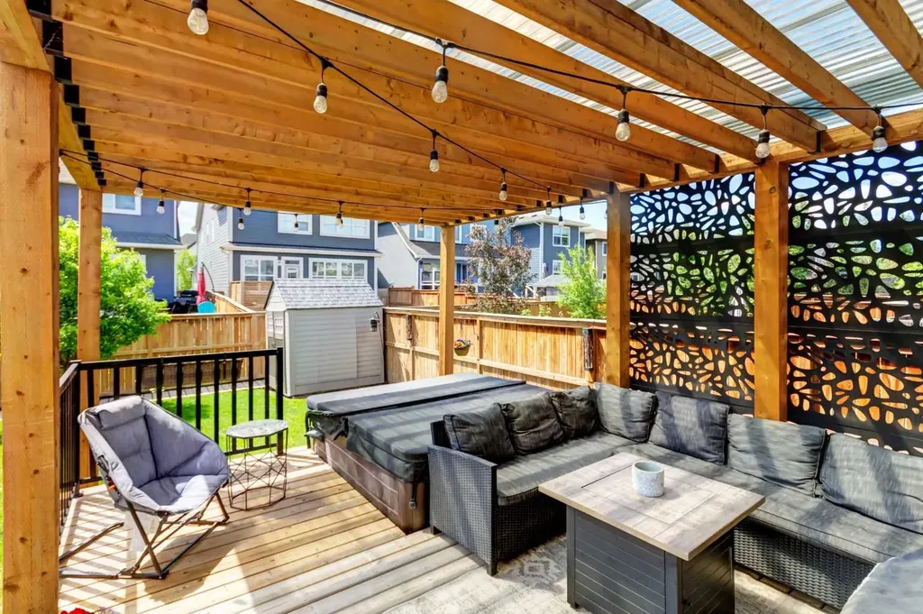 21 Masters Place SE Calgary AB T3M 2L4