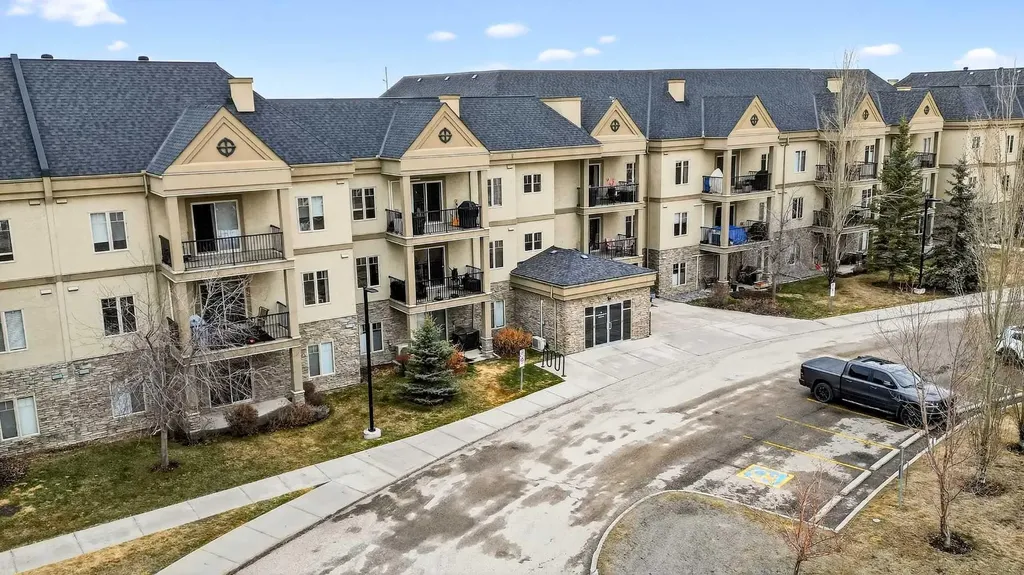 52 Cranfield Link SE Calgary AB T3M 0N9