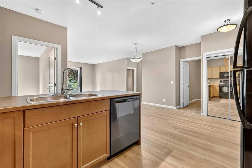52 Cranfield Link SE Calgary AB T3M 0N9