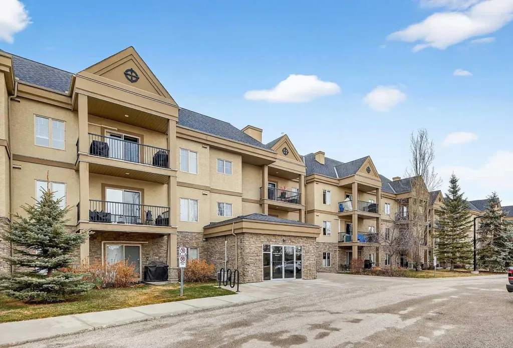 52 Cranfield Link SE Calgary AB T3M 0N9