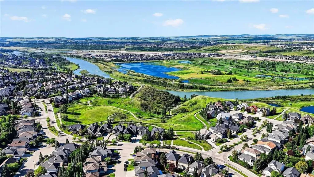 52 Cranfield Link SE Calgary AB T3M 0N9
