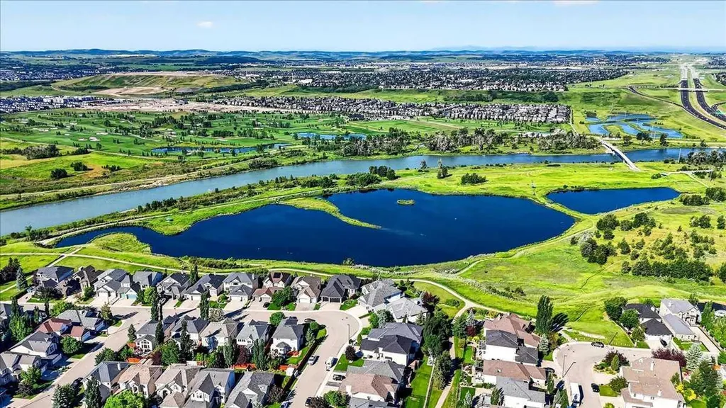 52 Cranfield Link SE Calgary AB T3M 0N9