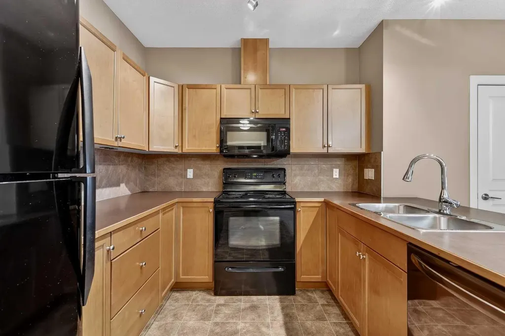 52 Cranfield Link SE Calgary AB T3M 0N9