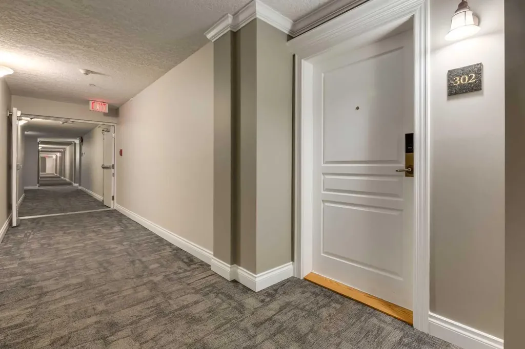 59 22 Avenue SW Calgary AB T2S3C7