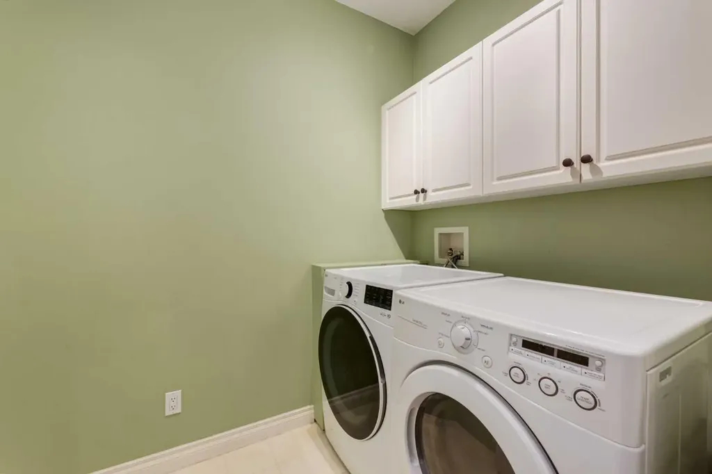 59 22 Avenue SW Calgary AB T2S3C7