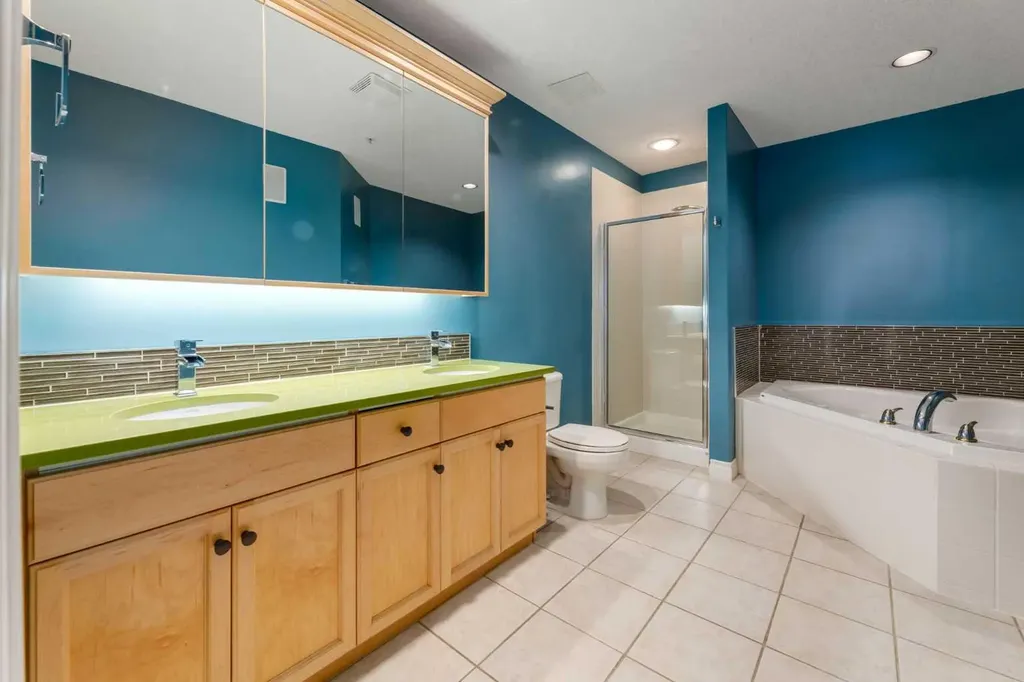 59 22 Avenue SW Calgary AB T2S3C7
