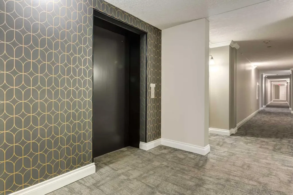 59 22 Avenue SW Calgary AB T2S3C7