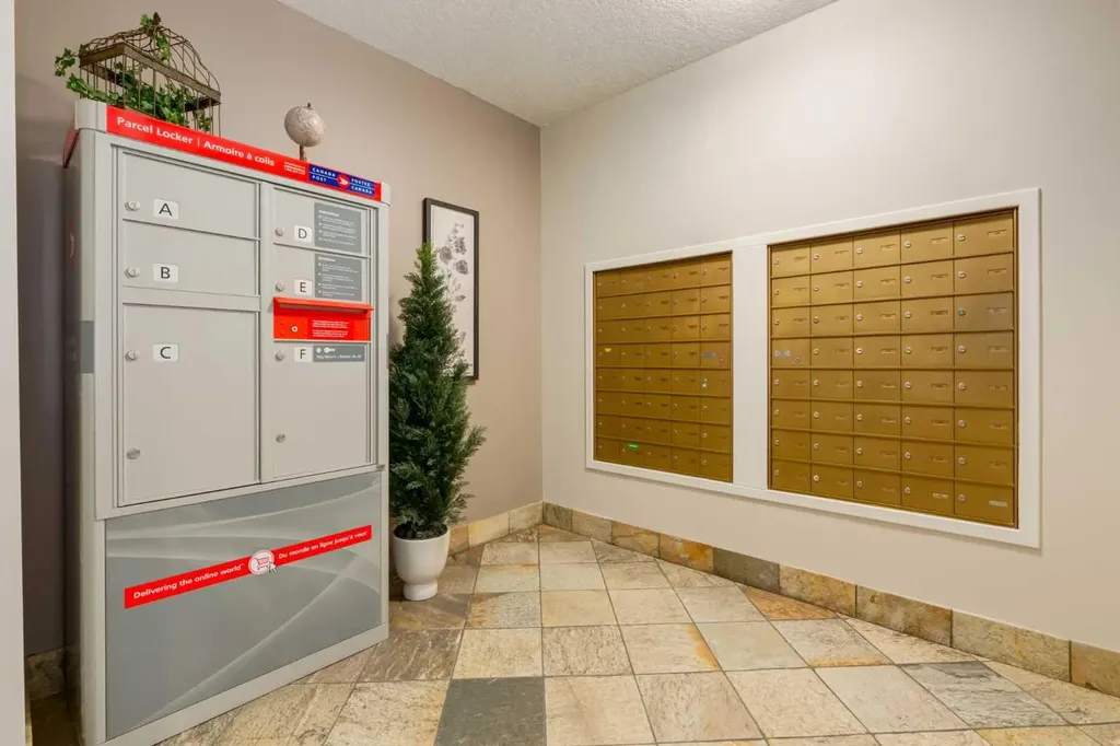 59 22 Avenue SW Calgary AB T2S3C7