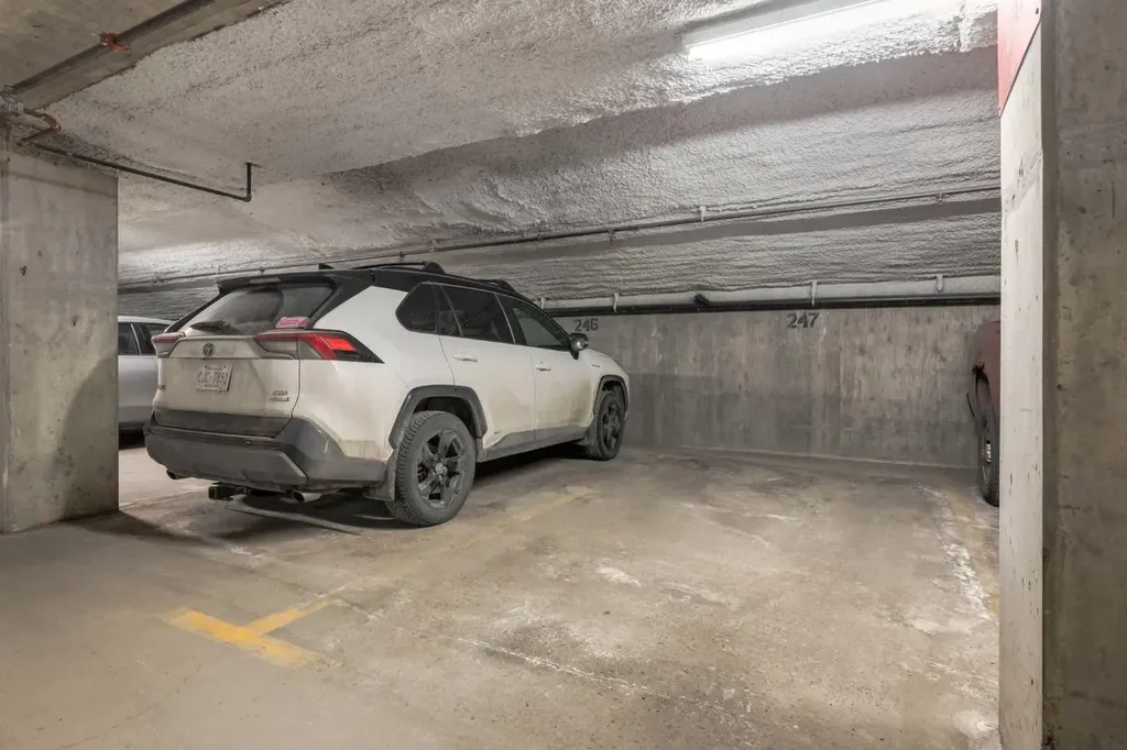 59 22 Avenue SW Calgary AB T2S3C7