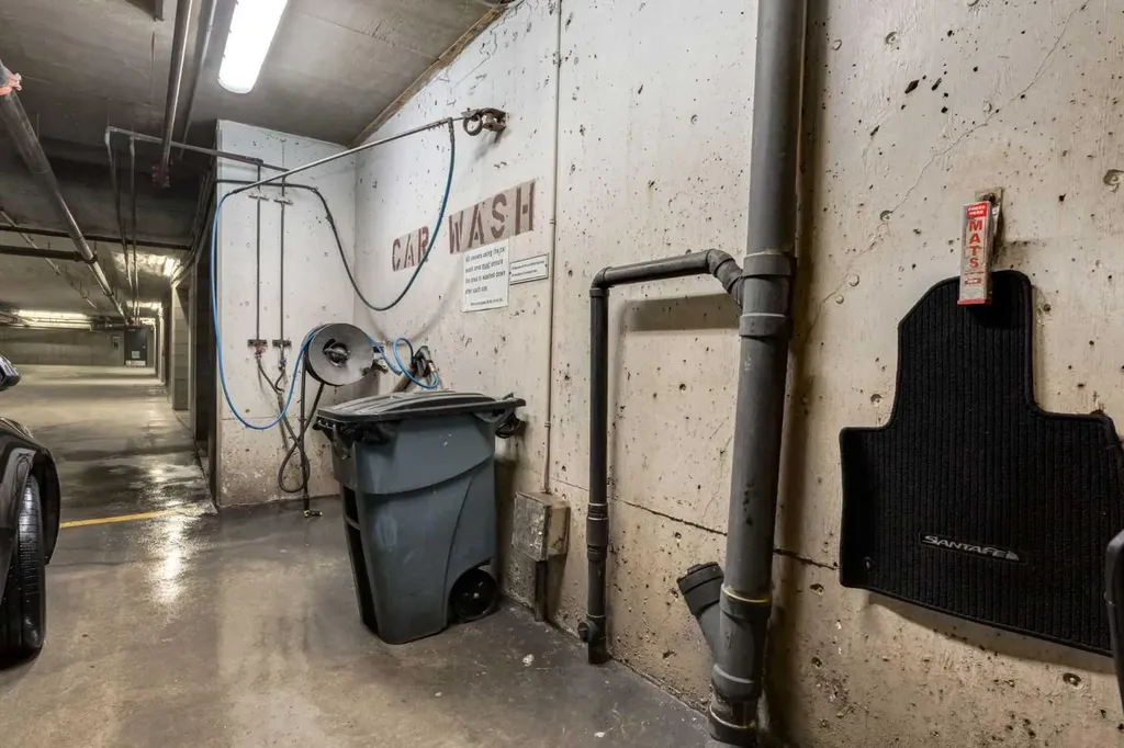59 22 Avenue SW Calgary AB T2S3C7