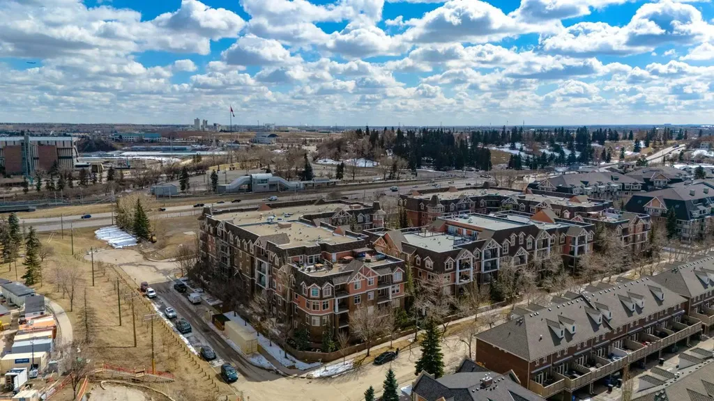 59 22 Avenue SW Calgary AB T2S3C7