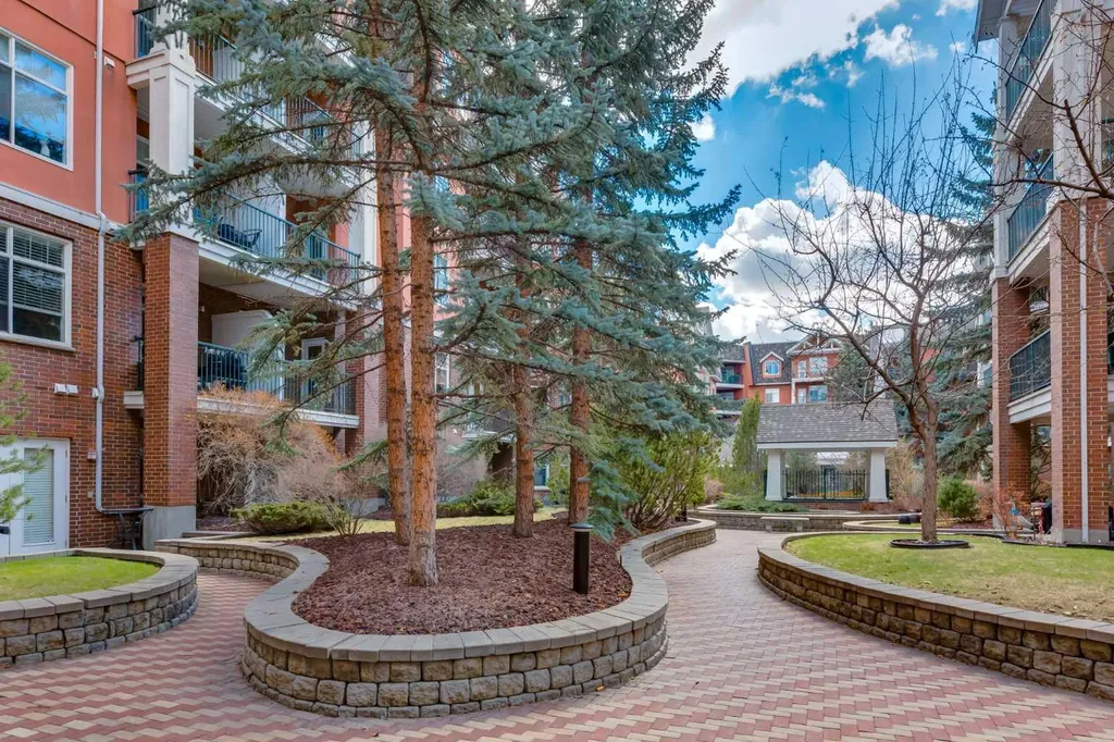 59 22 Avenue SW Calgary AB T2S3C7