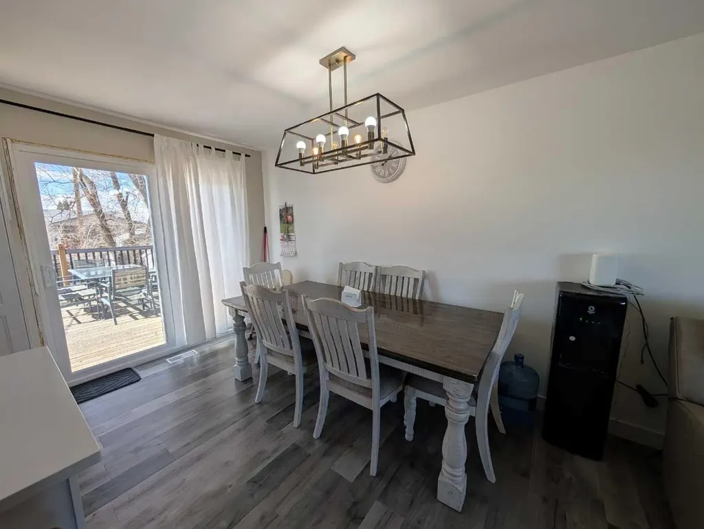 422 Main Street S Redcliff AB T0J 2P0