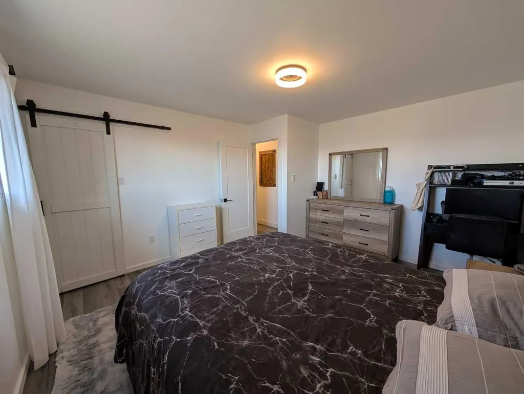 422 Main Street S Redcliff AB T0J 2P0