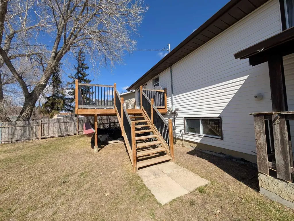 422 Main Street S Redcliff AB T0J 2P0