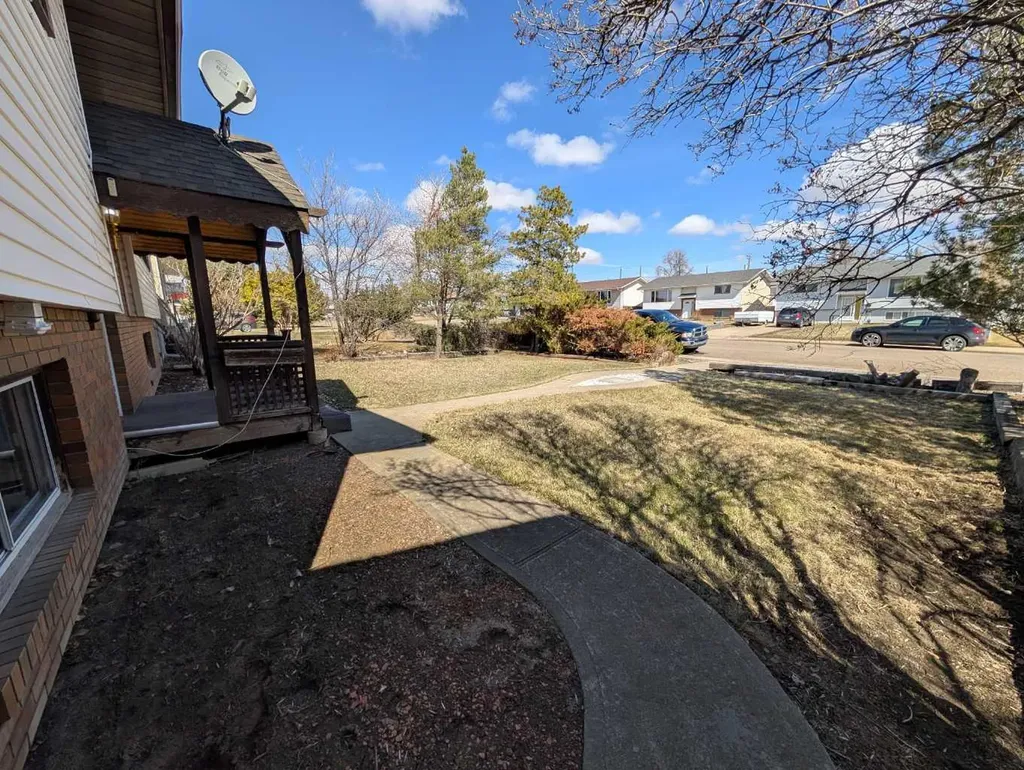 422 Main Street S Redcliff AB T0J 2P0