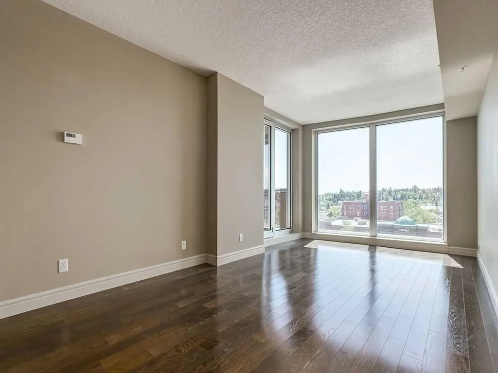 817 15 Avenue SW Calgary AB T2R 0H8