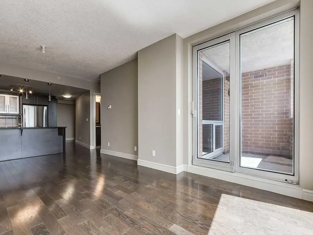 817 15 Avenue SW Calgary AB T2R 0H8