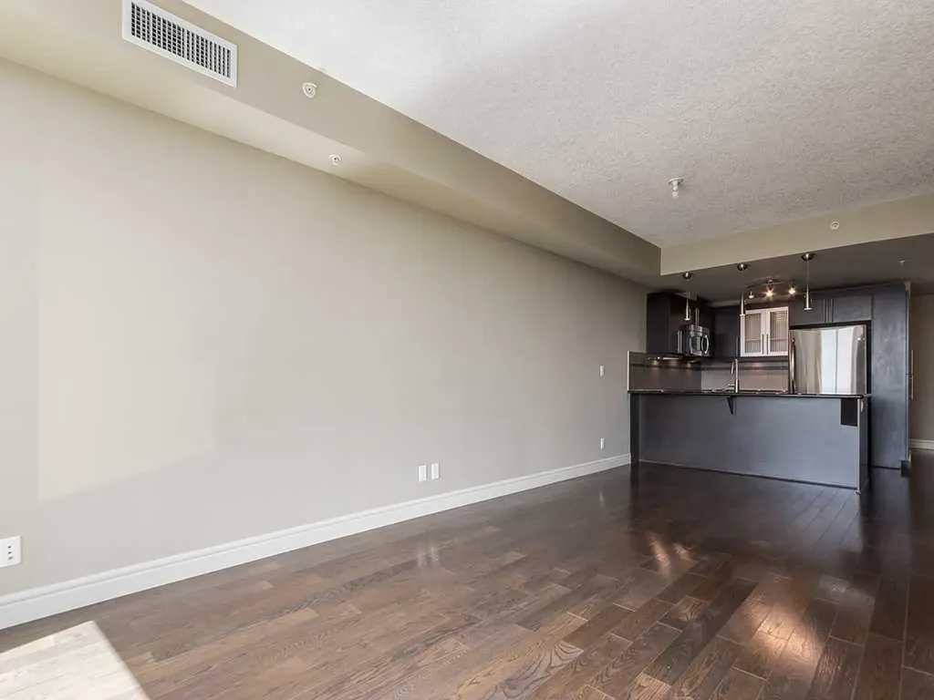 817 15 Avenue SW Calgary AB T2R 0H8