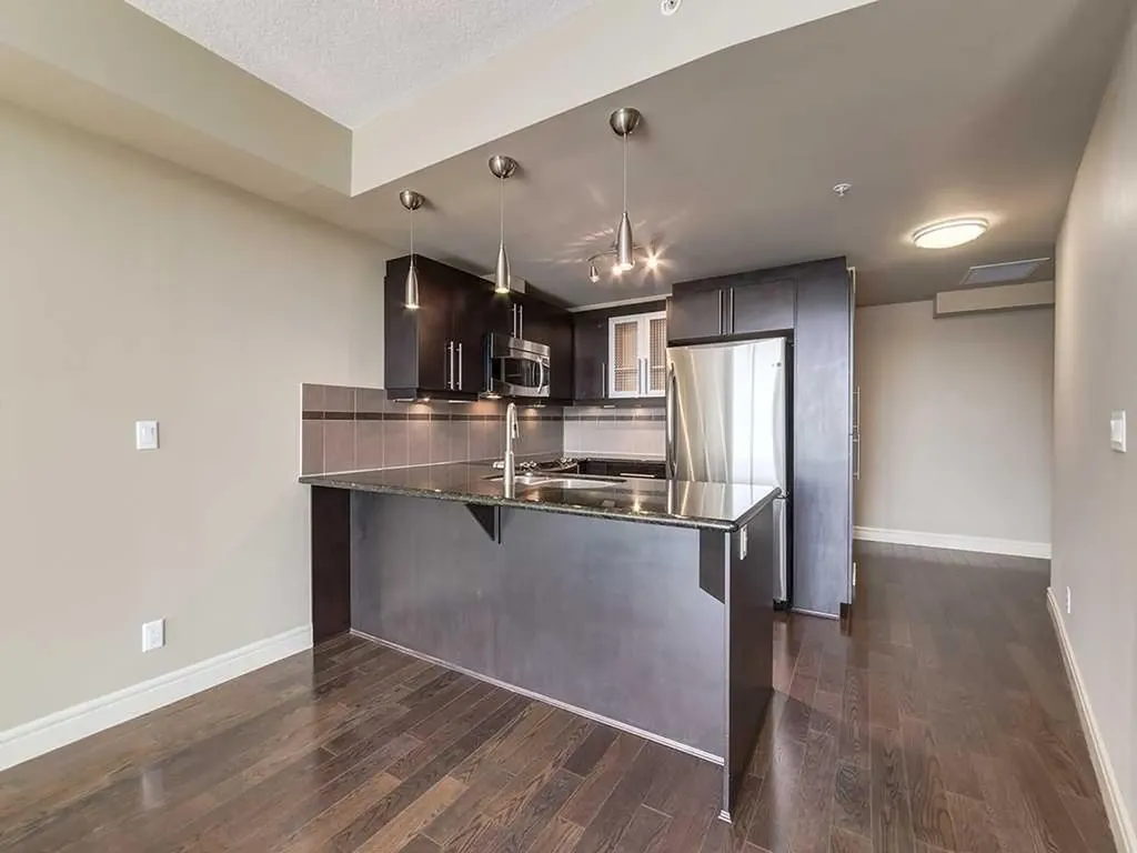 817 15 Avenue SW Calgary AB T2R 0H8