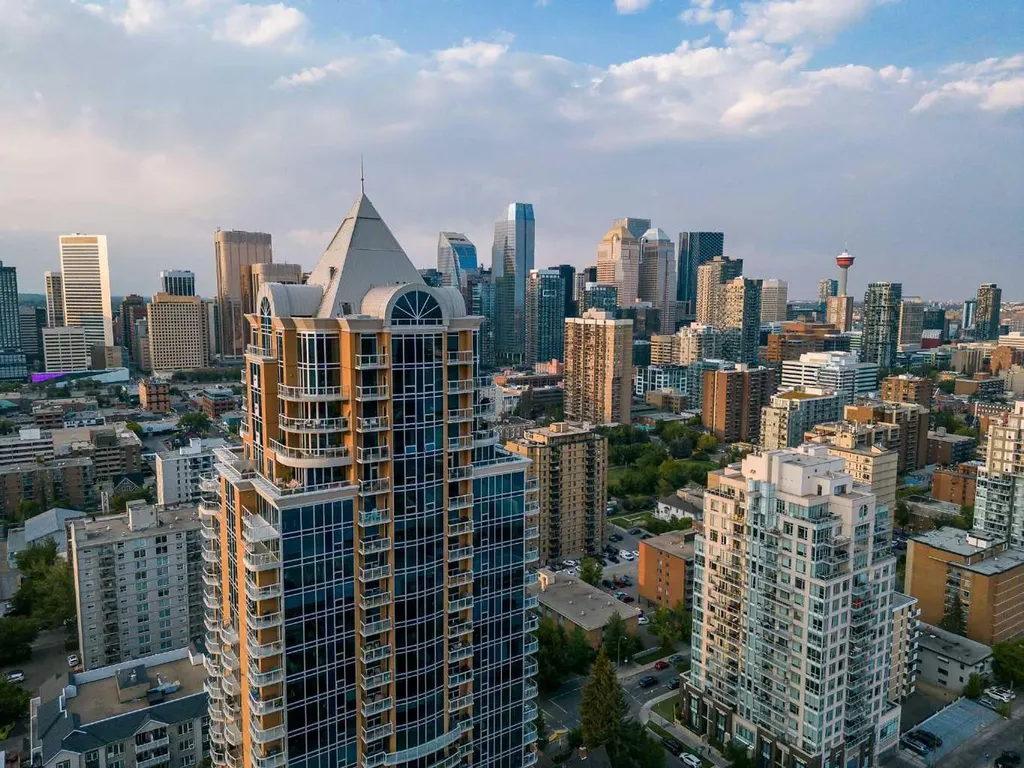 817 15 Avenue SW Calgary AB T2R 0H8