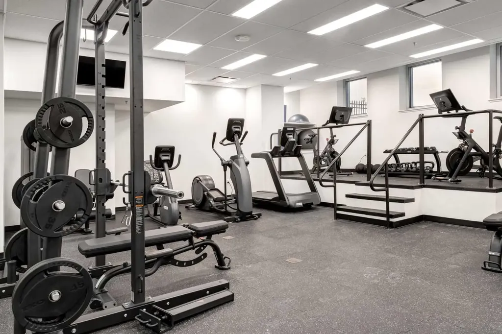 817 15 Avenue SW Calgary AB T2R 0H8
