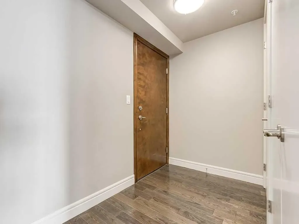 817 15 Avenue SW Calgary AB T2R 0H8