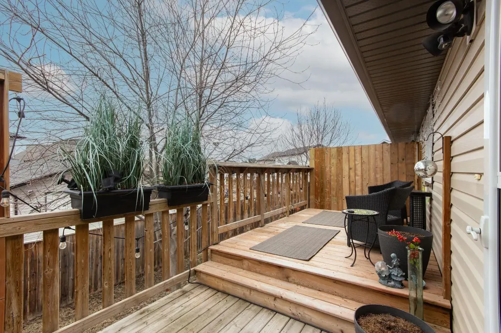 114 Redwood Boulevard Springbrook AB T4S 0J5