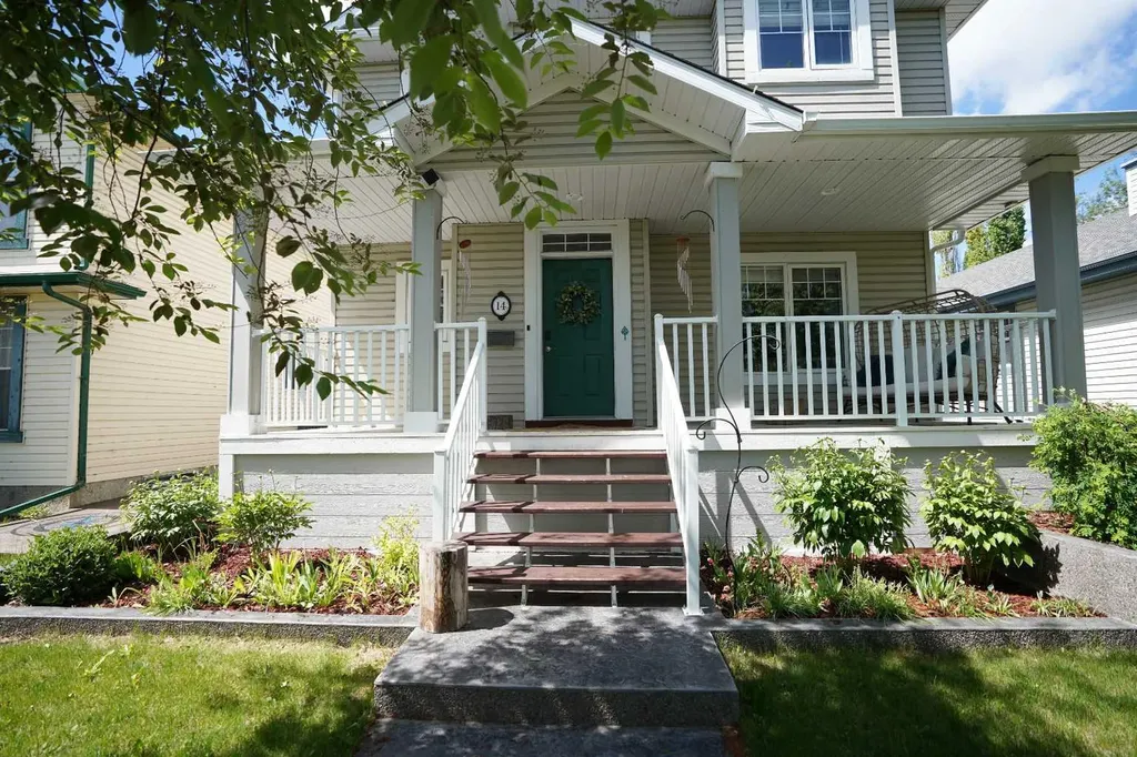 14 Inverness Close SE Calgary AB T2Z2X7