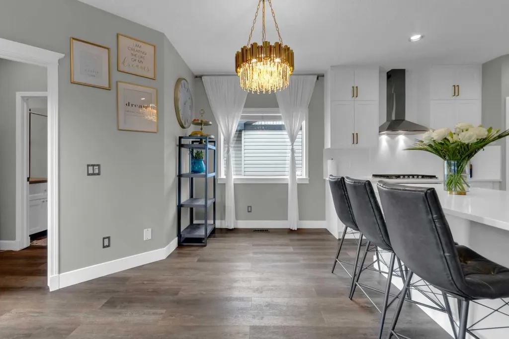 14 Inverness Close SE Calgary AB T2Z2X7