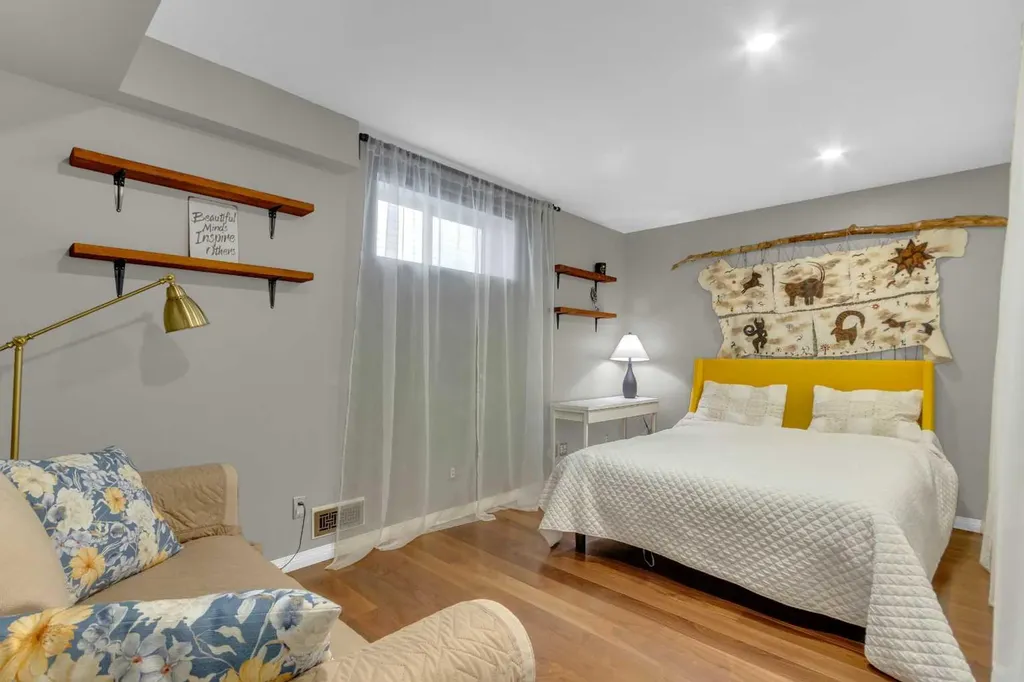 14 Inverness Close SE Calgary AB T2Z2X7