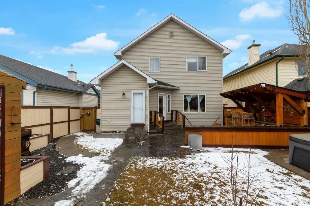 14 Inverness Close SE Calgary AB T2Z2X7