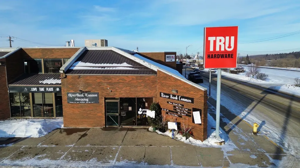 4804 50 Street Ponoka AB T4J 1S1