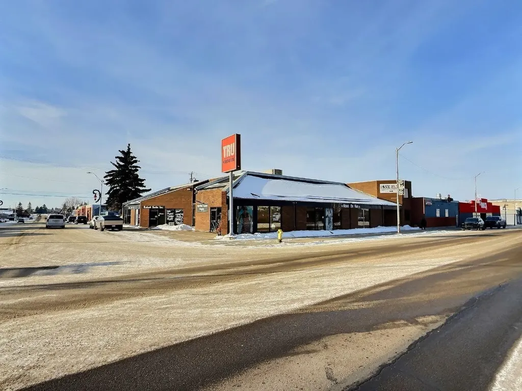 4804 50 Street Ponoka AB T4J 1S1