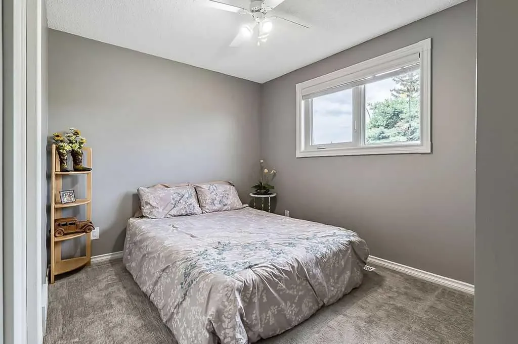 141 Shawfield Way SW Calgary AB T2Y 2Y2