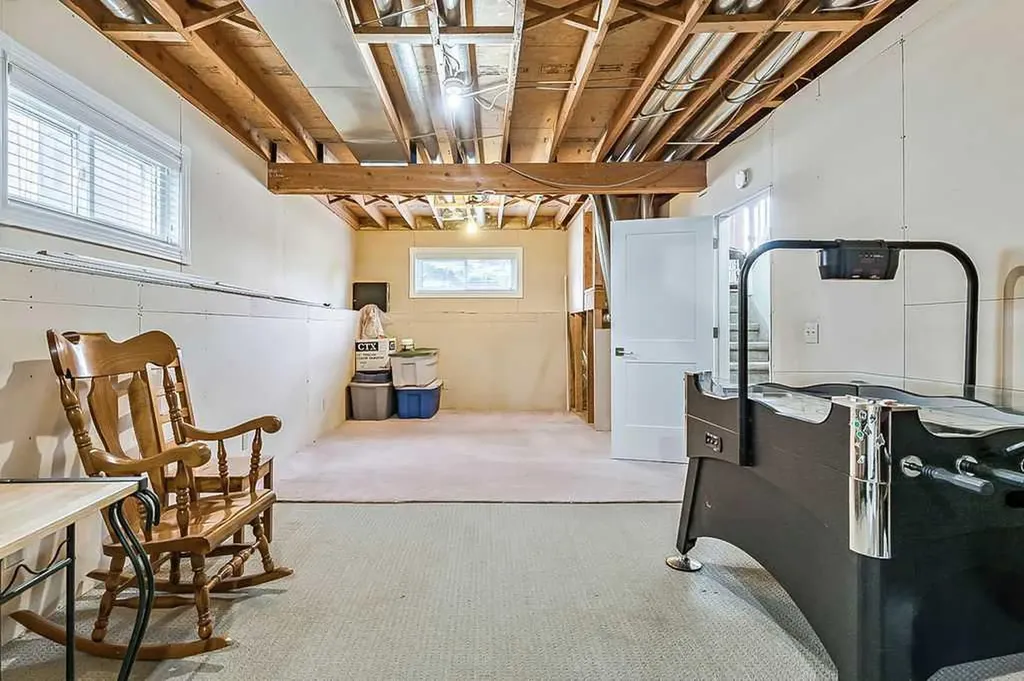 141 Shawfield Way SW Calgary AB T2Y 2Y2