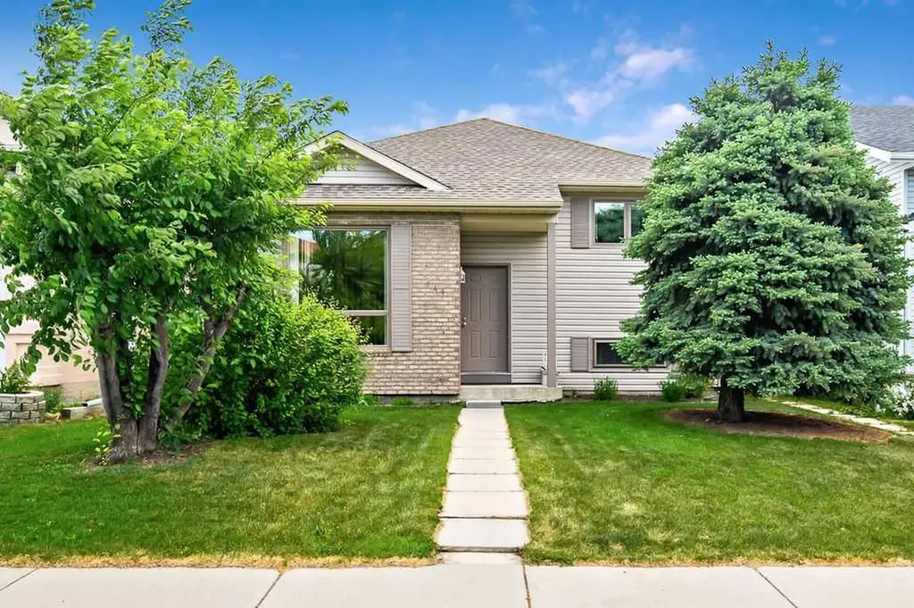 141 Shawfield Way SW Calgary AB T2Y 2Y2