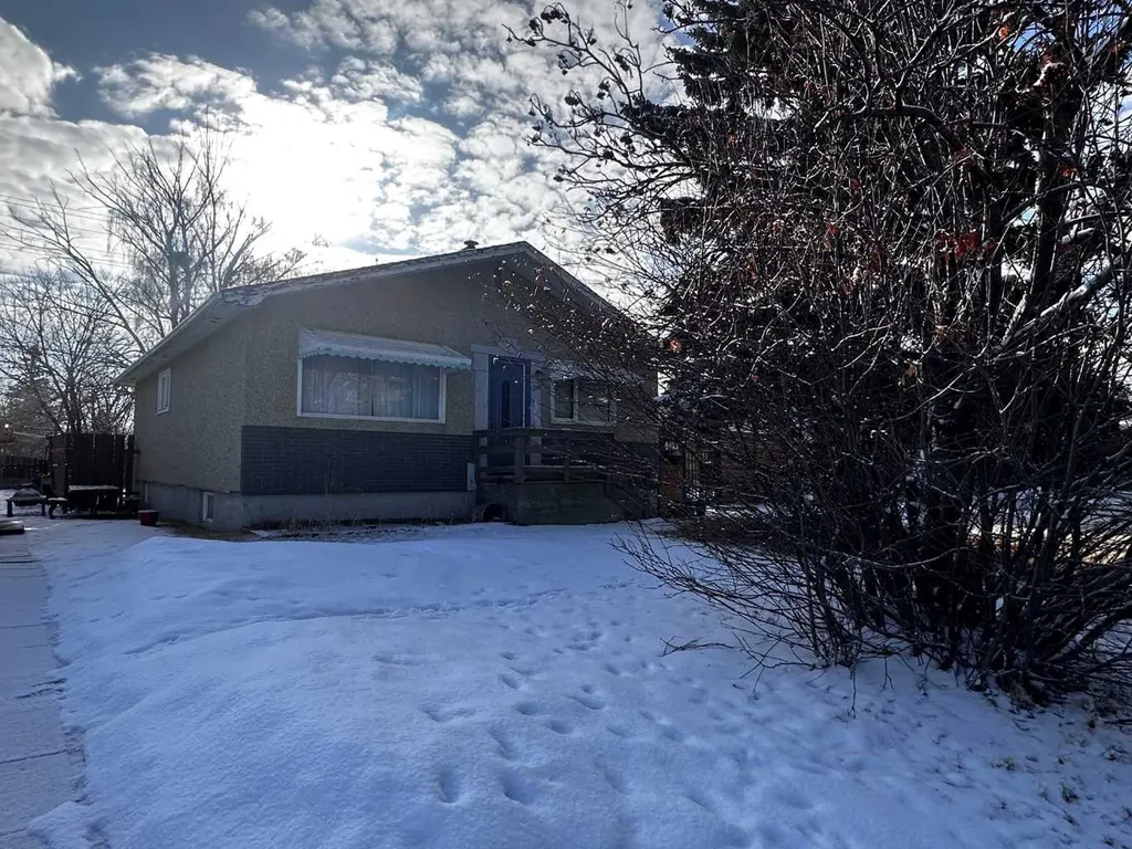 4413 40a Avenue Red Deer AB T4N 1A4