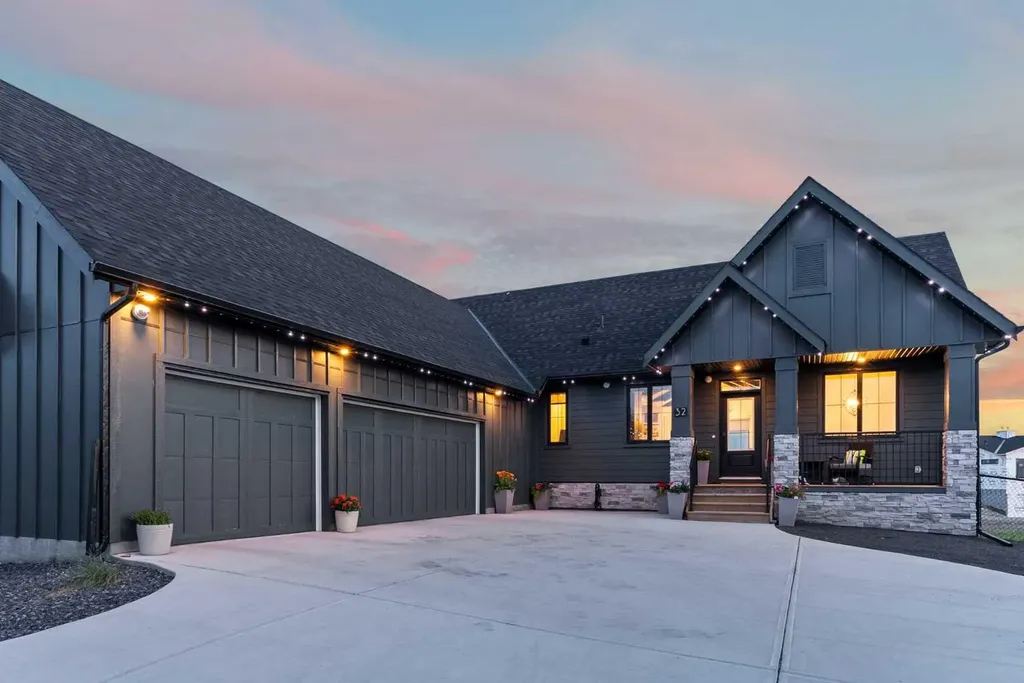32 Monterra Landing Rural Rocky View County AB T4C0G8