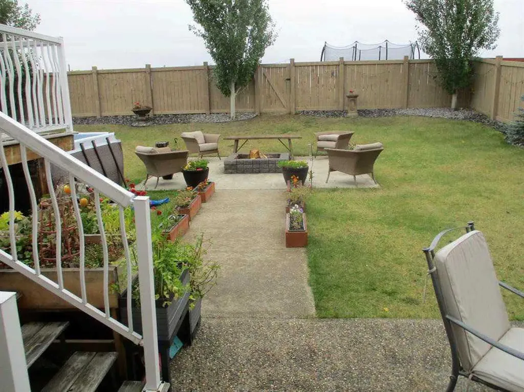 505 4th Street NE Manning AB T0H2M0