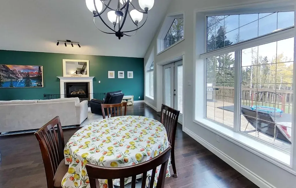 7 Bench Creek Estate Edson AB T7E 0B3