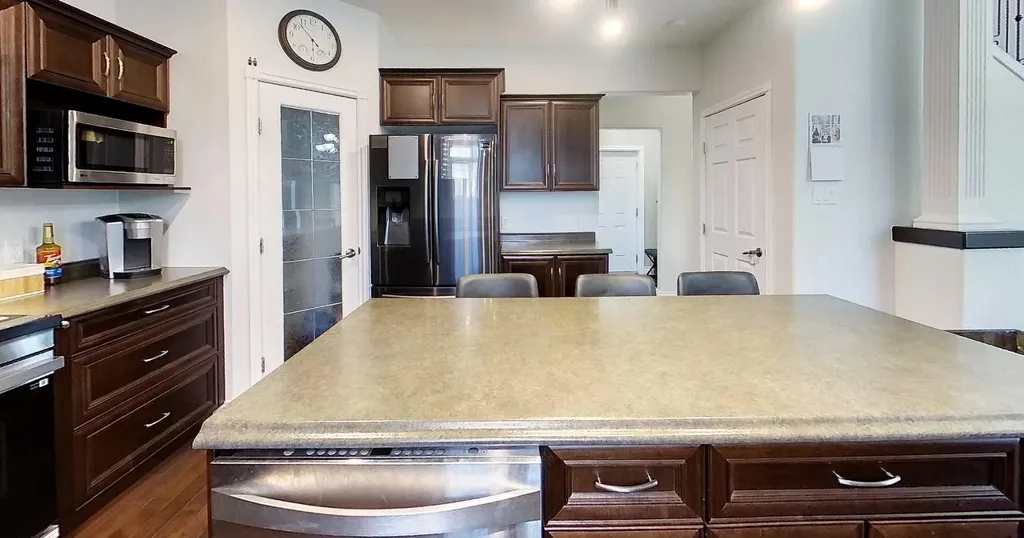 7 Bench Creek Estate Edson AB T7E 0B3