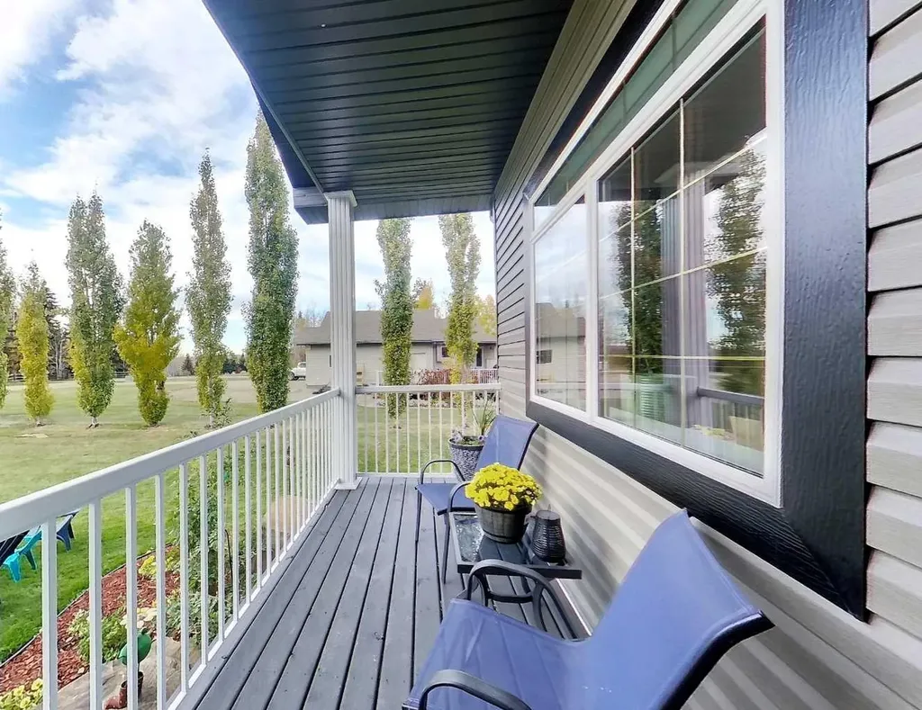 7 Bench Creek Estate Edson AB T7E 0B3