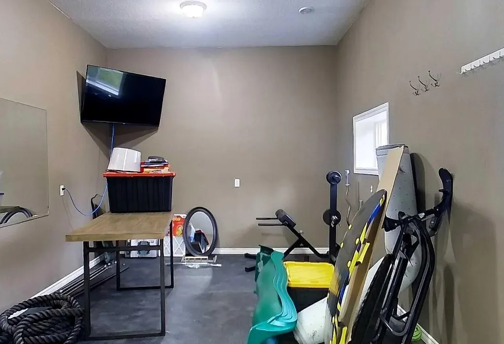 7 Bench Creek Estate Edson AB T7E 0B3