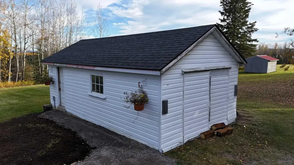 7 Bench Creek Estate Edson AB T7E 0B3
