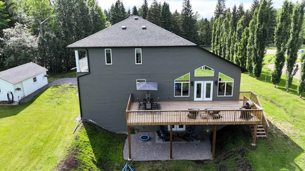 7 Bench Creek Estate Edson AB T7E 0B3
